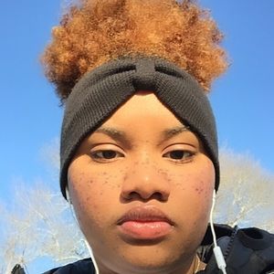 Meet your Posher, Chakira